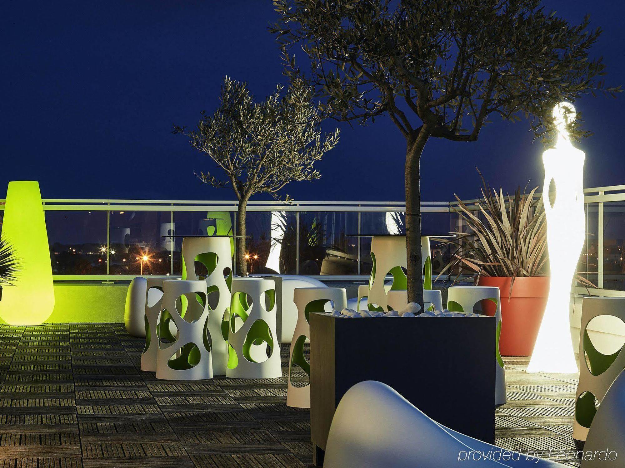 Ibis Styles Hyeres Rooftop & Spa Restaurant photo